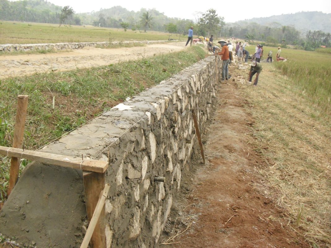 Pekerjaan Pondasi Batu Kali